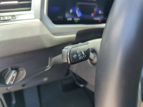 Used 2023 Volkswagen Tiguan SE FWD image 21