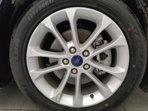 Used 2020 Ford Fusion SE FWD image 31