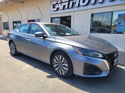 Used 2023 Nissan Altima 2.5 SV