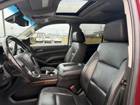 Used 2018 Chevrolet Tahoe LT w/ LT Signature Package image 21