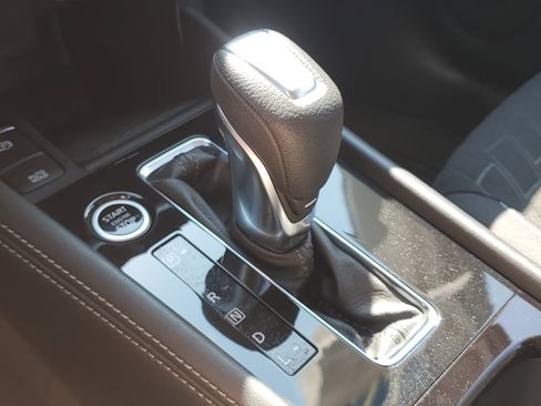 Used 2022 Nissan Kicks SV FWD image 30