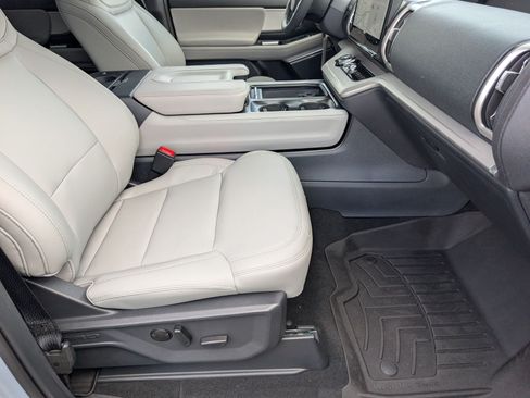 New 2026 Ford Expedition Active RWD image 26