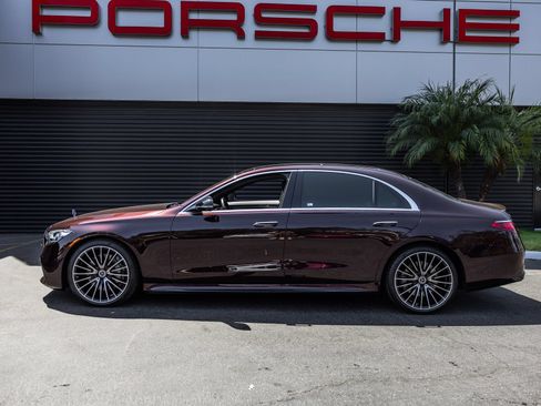 Used 2021 Mercedes-Benz S 580 4MATIC Sedan image 2
