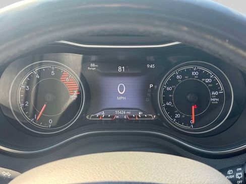 Used 2020 Jeep Cherokee Limited AWD/4WD image 31