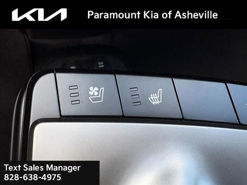 Used 2025 Kia EV6 Light image 15