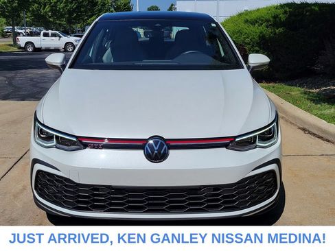 Used 2024 Volkswagen GTI SE FWD image 8