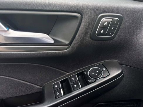 Used 2022 Ford Escape Titanium w/ Class II Trailer Tow Package image 23