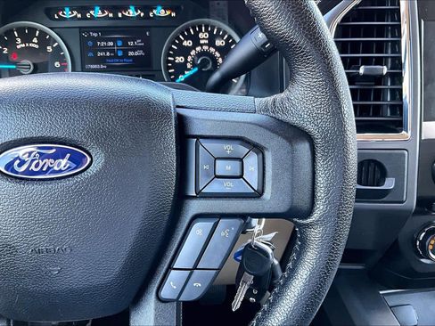 Used 2015 Ford F150 XLT w/ Equipment Group 302A Luxury RWD image 25