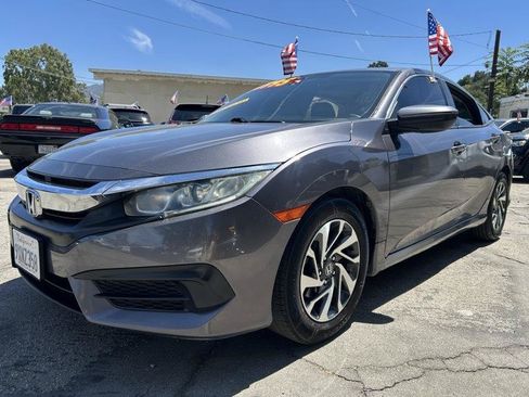Used 2018 Honda Civic EX image 1
