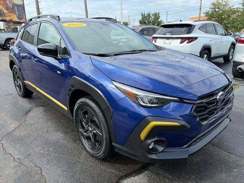 Used 2025 Subaru Crosstrek 2.5i Sport AWD/4WD image 2