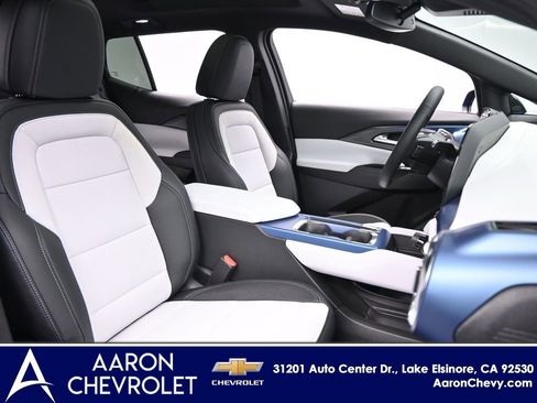 New 2026 Chevrolet Equinox EV LT image 37