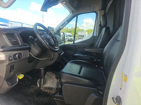 Used 2021 Ford Transit 250 Medium Roof RWD image 11