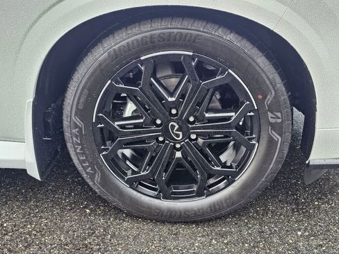 New 2026 INFINITI QX80 4WD image 9