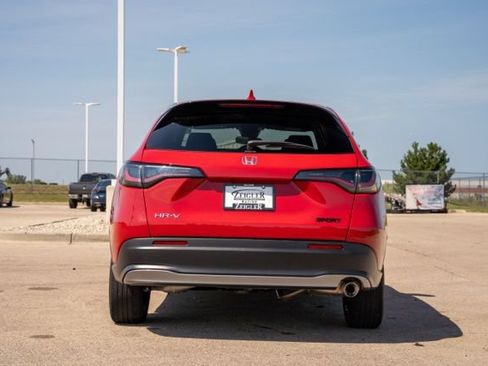 Used 2024 Honda HR-V Sport image 6
