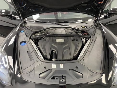 Used 2017 Porsche Panamera 4 image 43