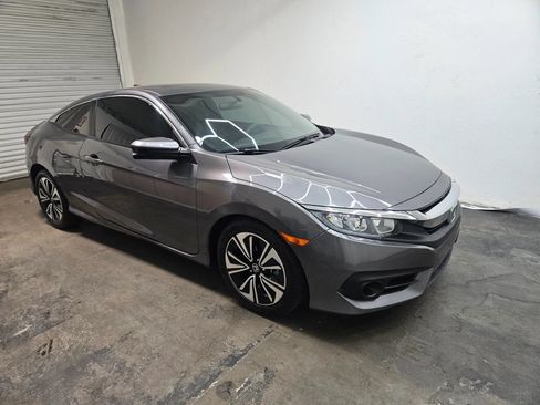 Used 2016 Honda Civic EX-T image 2