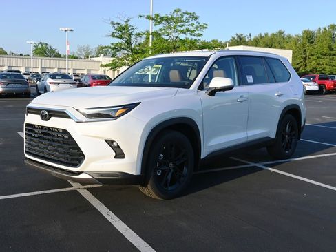 New 2026 Toyota Grand Highlander AWD image 2