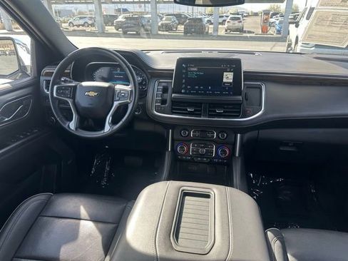 Used 2023 Chevrolet Suburban Premier AWD/4WD image 16