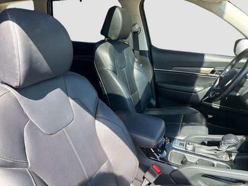 Used 2022 Kia Telluride EX w/ EX Premium Package image 30