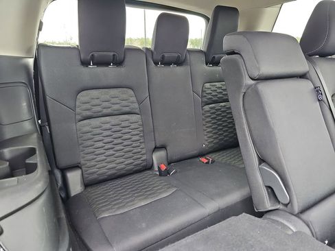 Used 2022 Nissan Pathfinder SV image 15