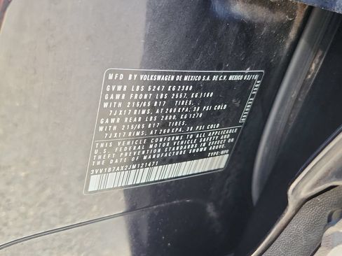 Used 2018 Volkswagen Tiguan S FWD image 18