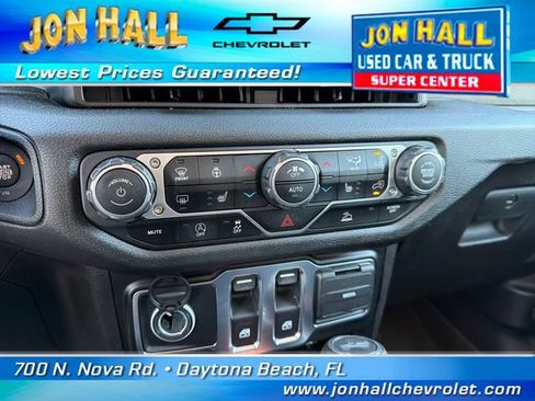 Used 2024 Jeep Wrangler Sport AWD/4WD image 21