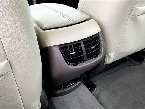 Used 2024 Chevrolet Malibu LT image 10