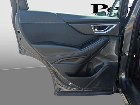 Used 2023 Subaru Forester Premium AWD/4WD image 12