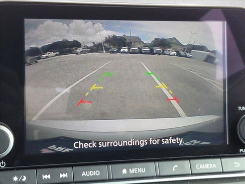 Used 2024 Nissan Rogue SV FWD image 13