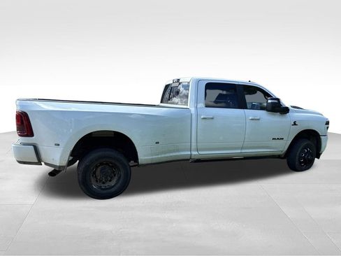 Used 2025 RAM 3500 Laramie AWD/4WD image 5
