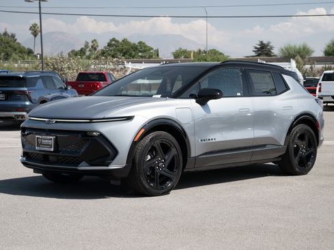 New 2026 Chevrolet Equinox EV RS image 8