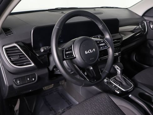 Used 2025 Kia Seltos S image 26