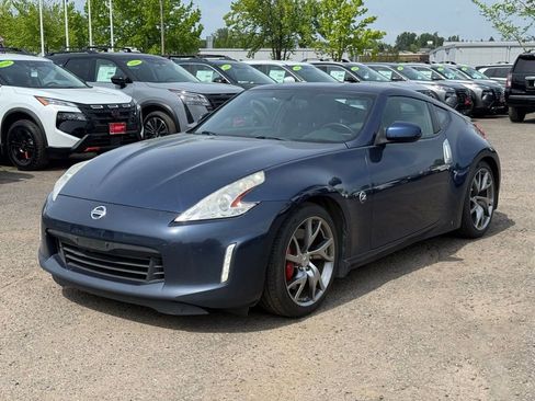 Used 2013 Nissan 370Z Touring w/ Sport Pkg RWD image 2