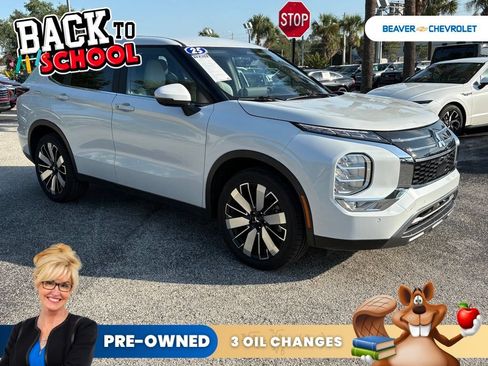 Used 2025 Mitsubishi Outlander SE FWD image 9
