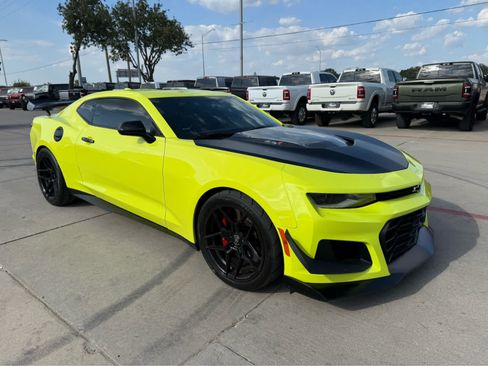 Used 2019 Chevrolet Camaro ZL1 RWD image 4