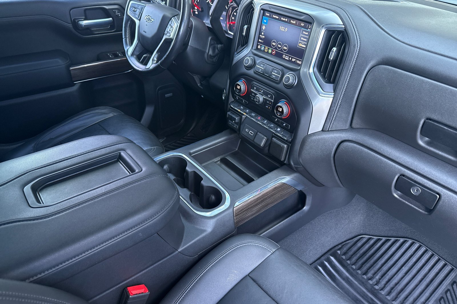 Used 2021 Chevrolet Silverado 1500 RST w/ All Star Edition Plus AWD/4WD image 17