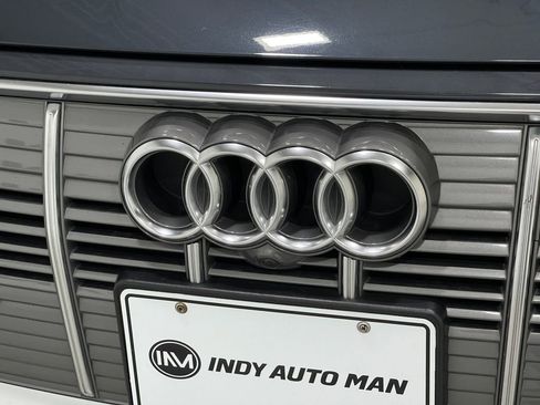 Used 2019 Audi e-tron Prestige w/ Prestige Package image 37