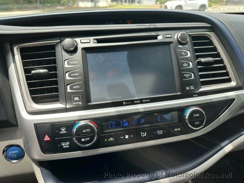 Used 2019 Toyota Highlander Limited Platinum AWD/4WD image 15