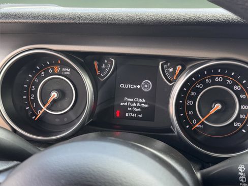 Used 2021 Jeep Wrangler Sport image 10