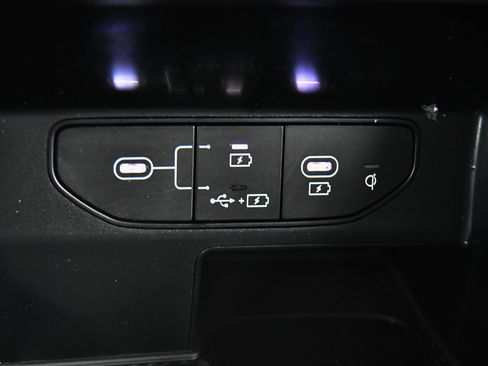 Used 2025 Kia Sorento S image 29