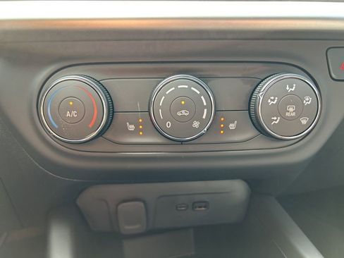New 2026 Chevrolet Trax LS w/ LS Convenience Package FWD image 28