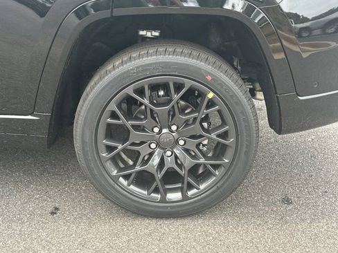 New 2026 Jeep Grand Cherokee Summit AWD/4WD image 18