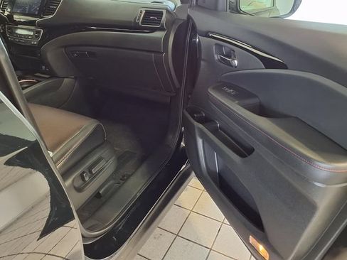 Used 2023 Honda Ridgeline Black Edition image 27