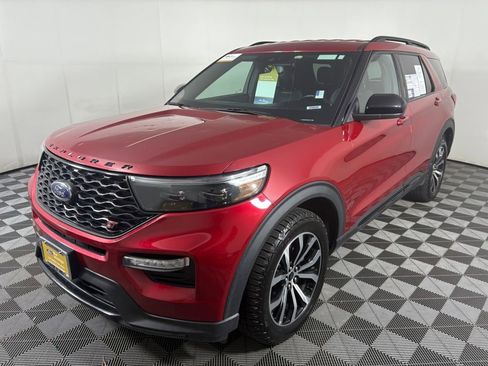 Certified 2023 Ford Explorer ST image 3