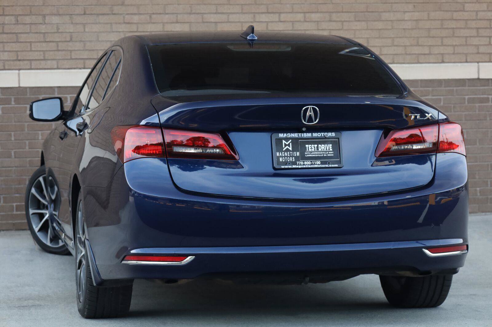 Used 2015 Acura TLX w/ Technology Package FWD image 9
