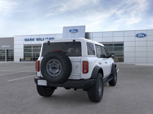 New 2025 Ford Bronco Outer Banks w/ Sasquatch Package image 8