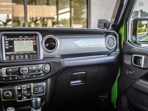 Used 2019 Jeep Wrangler Unlimited Sahara AWD/4WD image 37