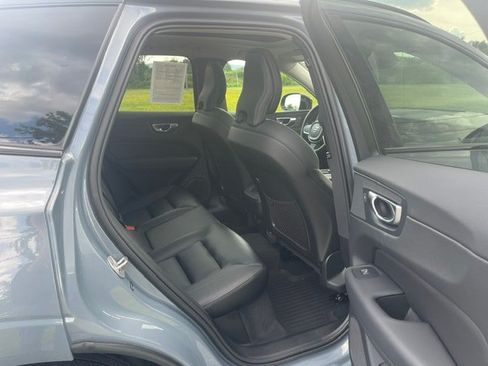 Used 2024 Volvo XC60 B5 Core w/ Protection Package Premier AWD/4WD image 10
