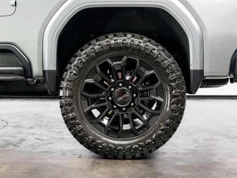 Used 2024 GMC Sierra 2500 Denali Ultimate image 16