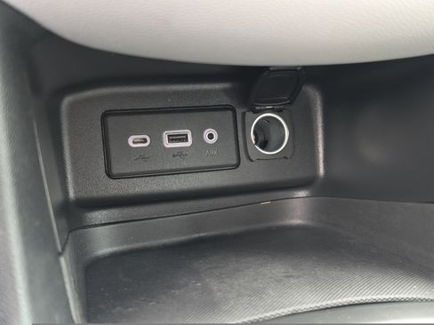 Used 2023 Chevrolet Equinox LS image 22